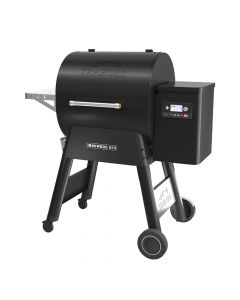 Traeger Ironwood 650 Pellet Grill - with FREE Cover and Shelf